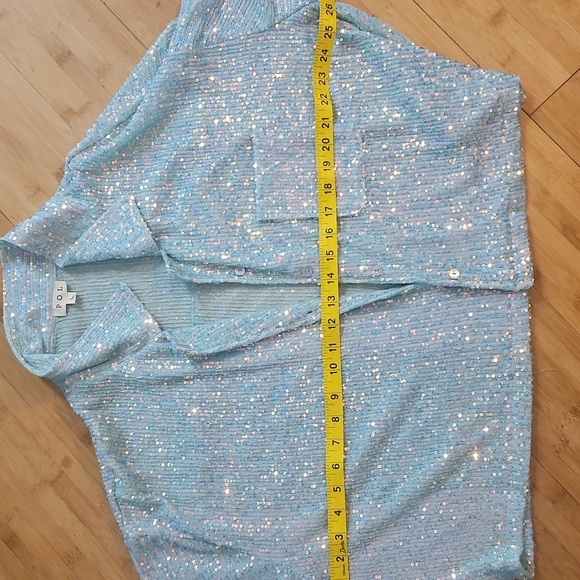 POL Sequin Embellished Top - Picture 6 of 8